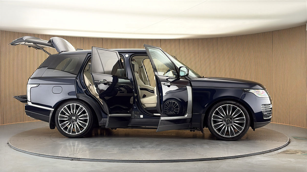 More views of Land Rover Range Rover