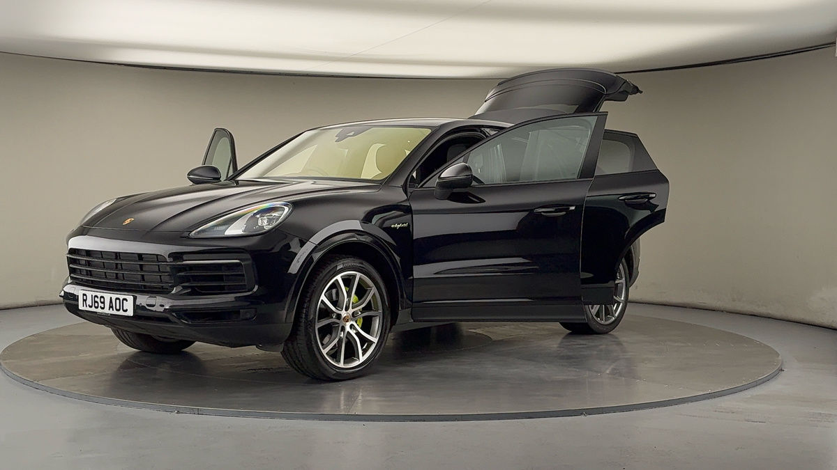 More views of Porsche Cayenne