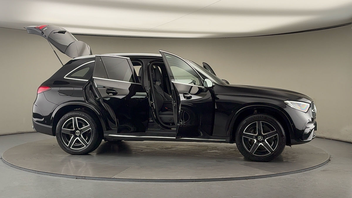 More views of Mercedes-Benz GLC