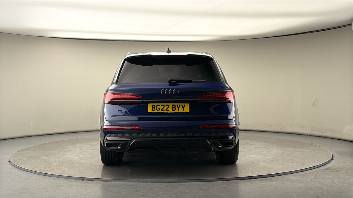 Audi Q7 Image 4