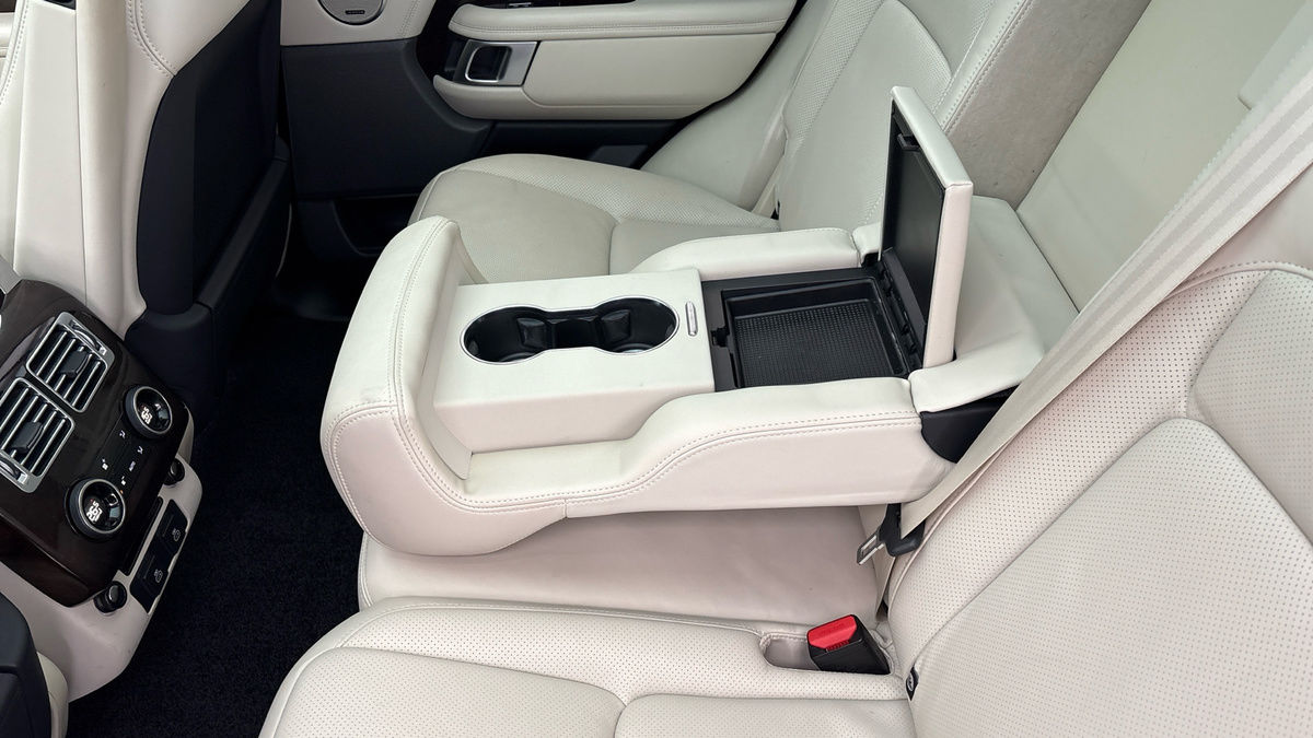 Land Rover Range Rover Image 9