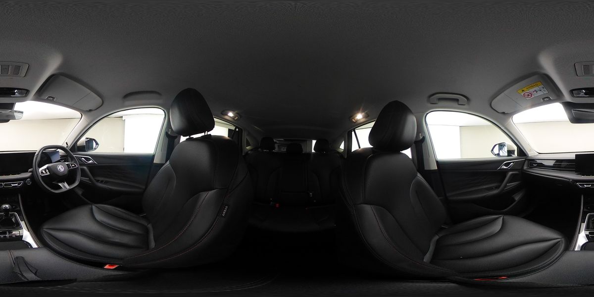 More views of MG MG HS