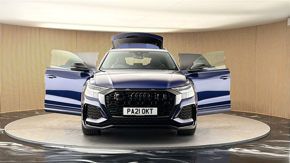 More views of Audi RSQ8