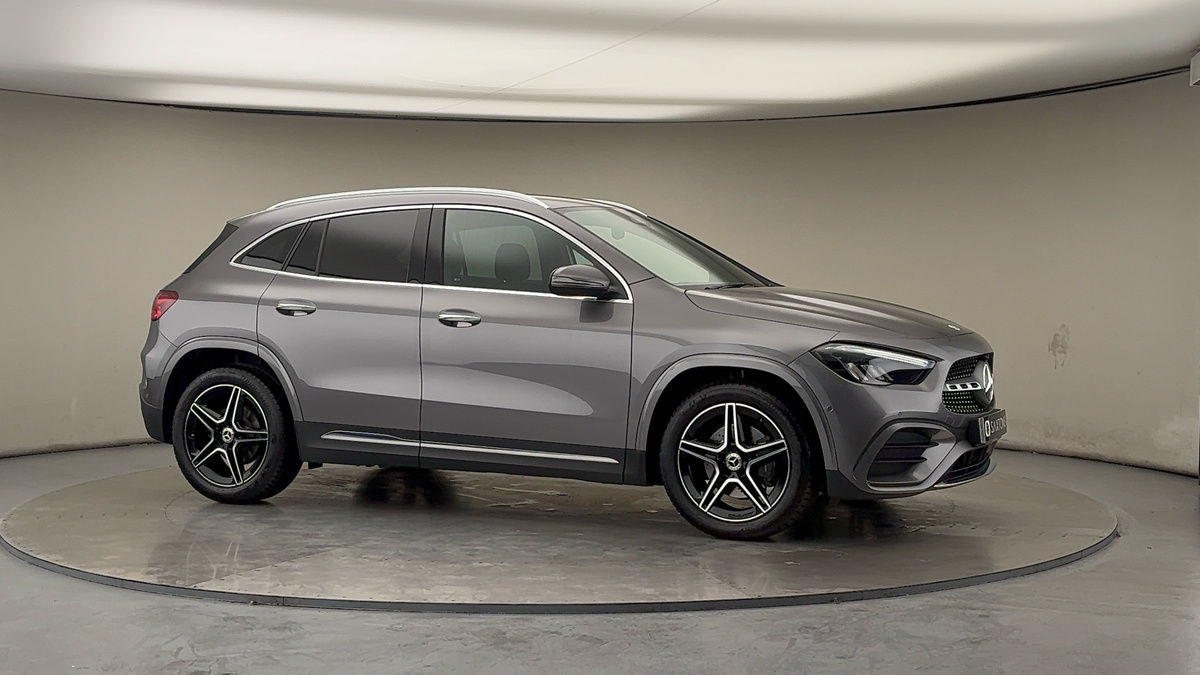 More views of Mercedes-Benz GLA