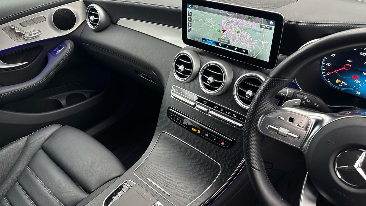 Mercedes-Benz GLC Image 18