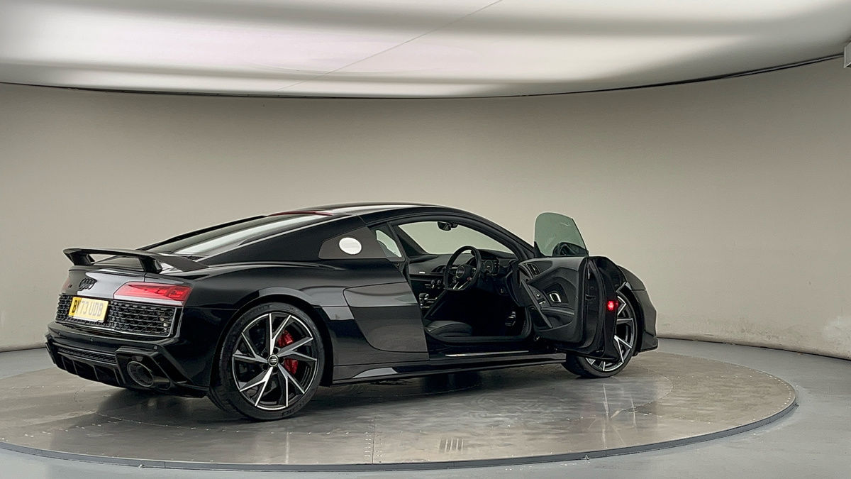 More views of Audi R8