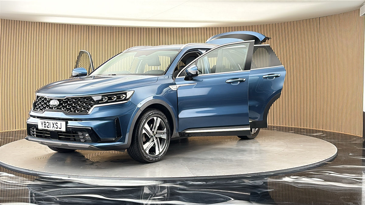 More views of Kia Sorento