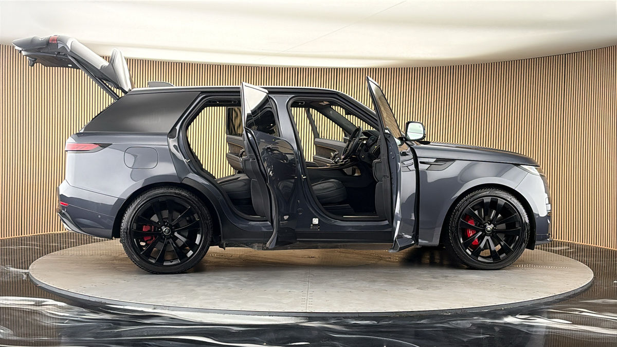 More views of Land Rover Range Rover Sport