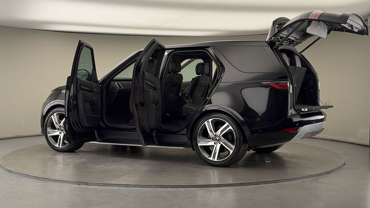 More views of Land Rover Discovery