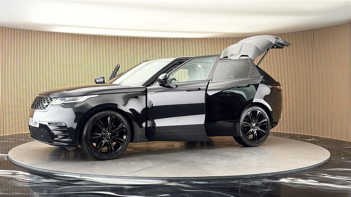 More views of Land Rover Range Rover Velar