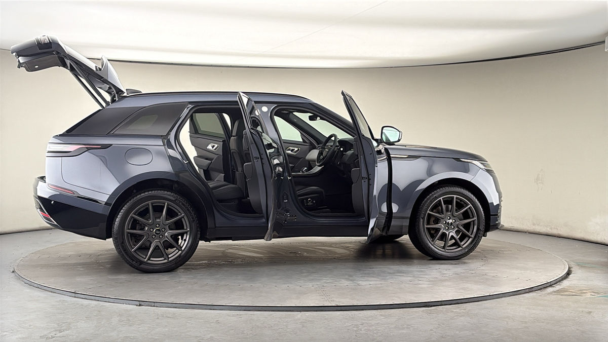 More views of Land Rover Range Rover Velar