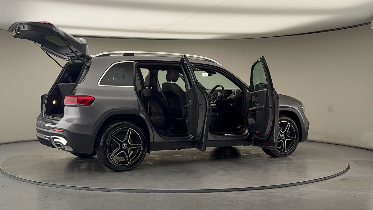 More views of Mercedes-Benz GLB