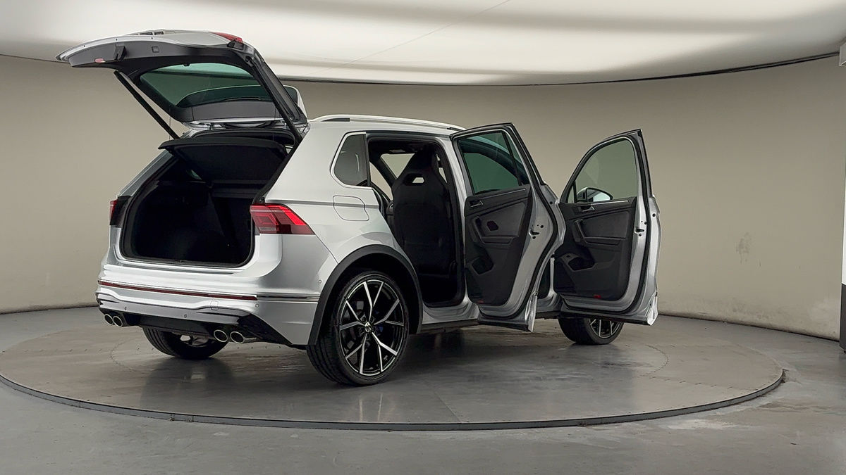 More views of Volkswagen Tiguan