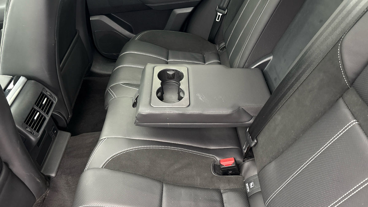 Land Rover Range Rover Velar Image 9