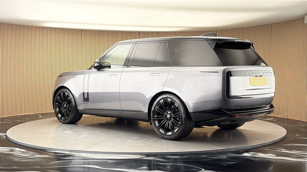 More views of Land Rover Range Rover