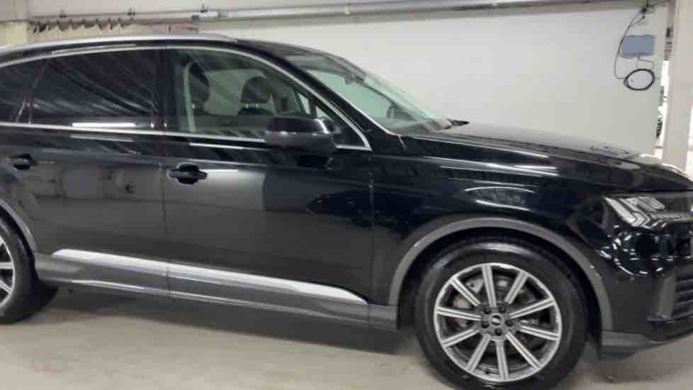 More views of Audi Q7