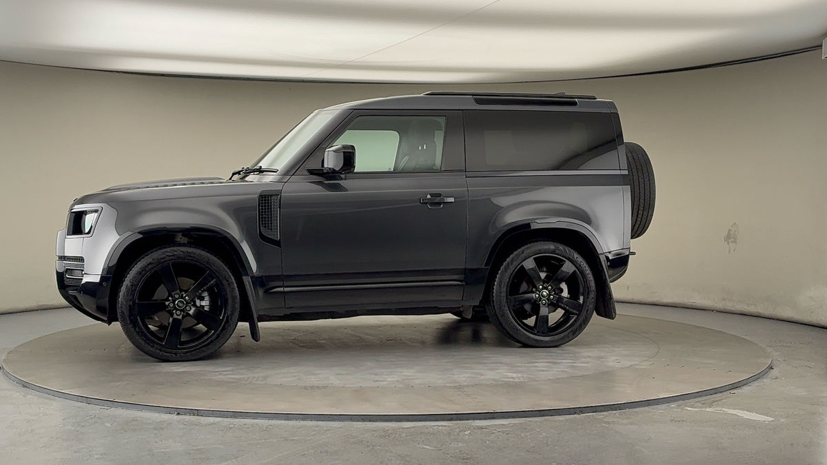 More views of Land Rover Defender 90