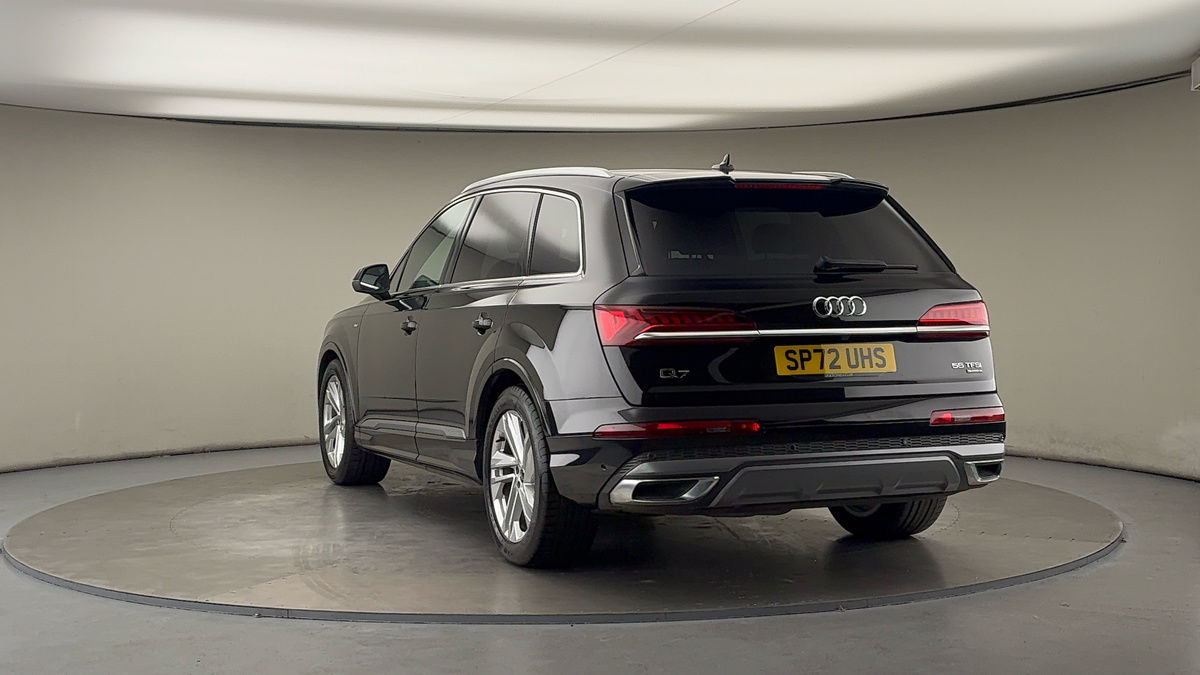 More views of Audi Q7