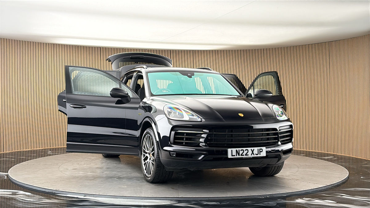 More views of Porsche Cayenne
