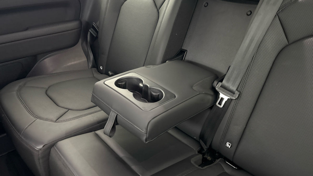 Land Rover Defender 90 Image 9