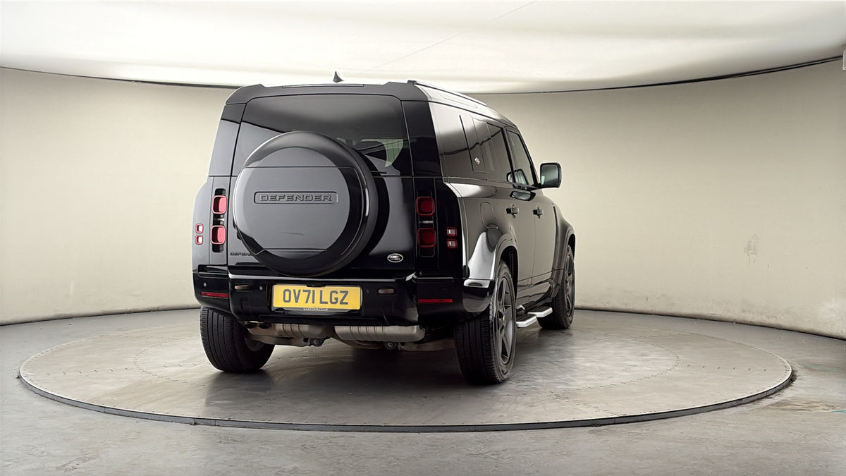 More views of Land Rover Defender 110