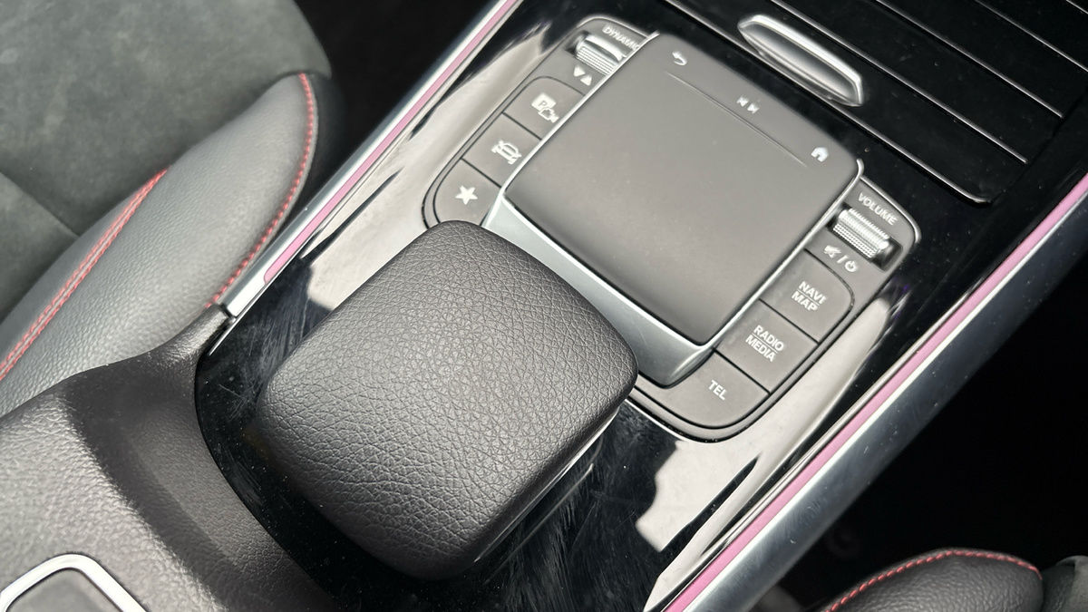 Mercedes-Benz GLA Image 6