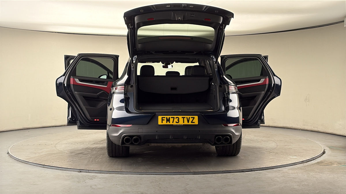 More views of Porsche Cayenne