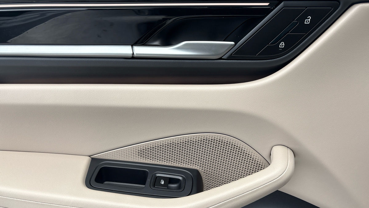 Porsche Macan Image 19
