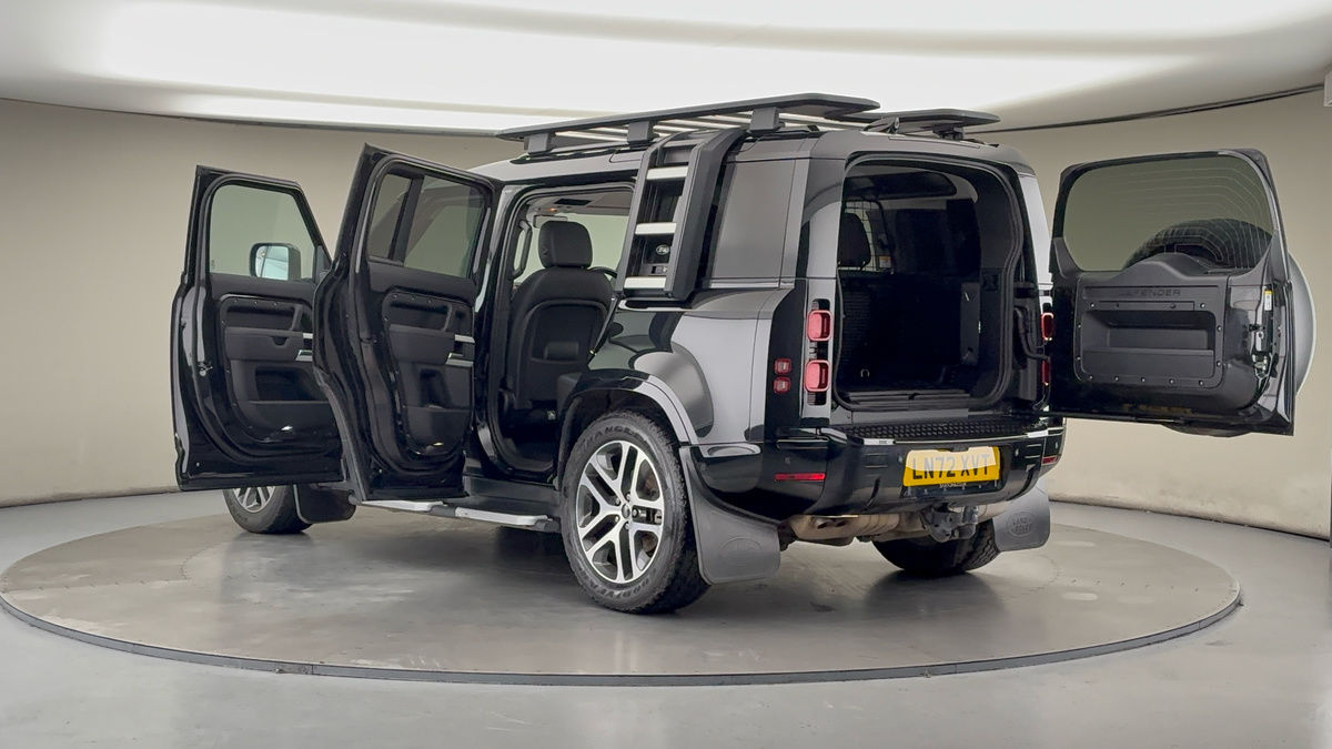 More views of Land Rover Defender 110