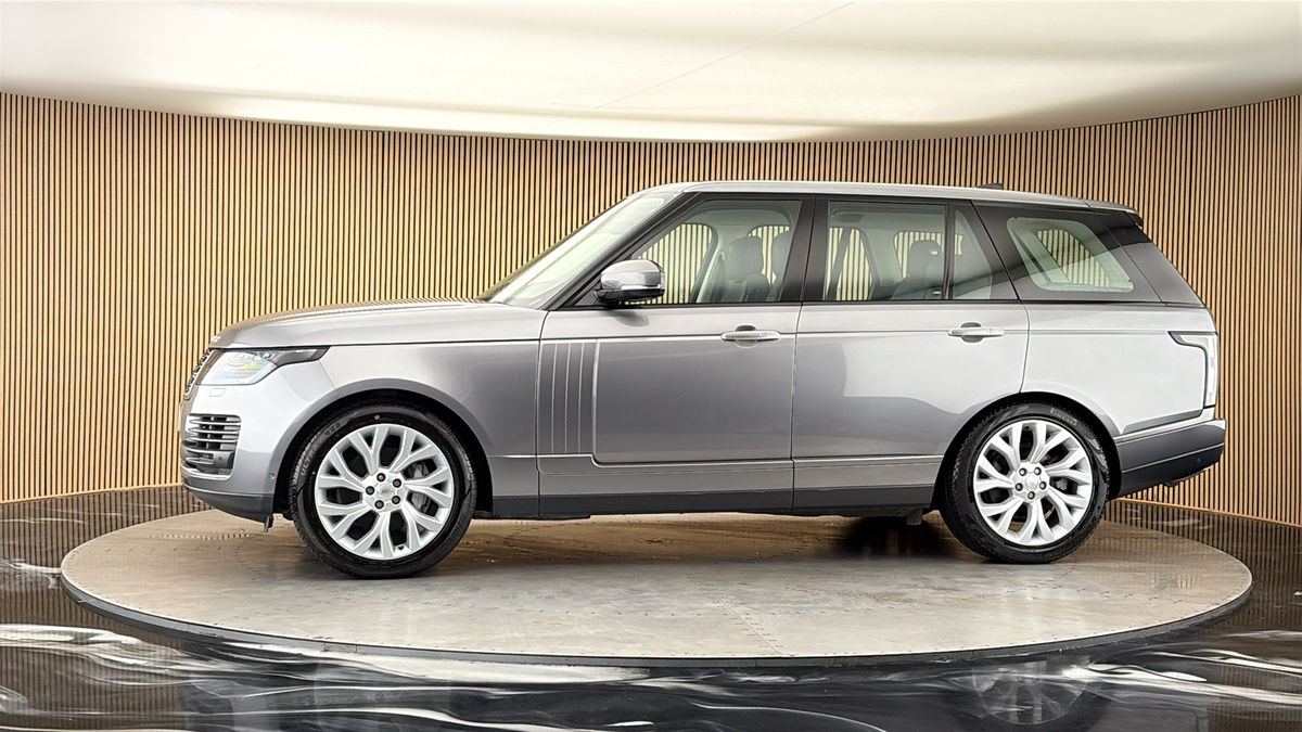 More views of Land Rover Range Rover