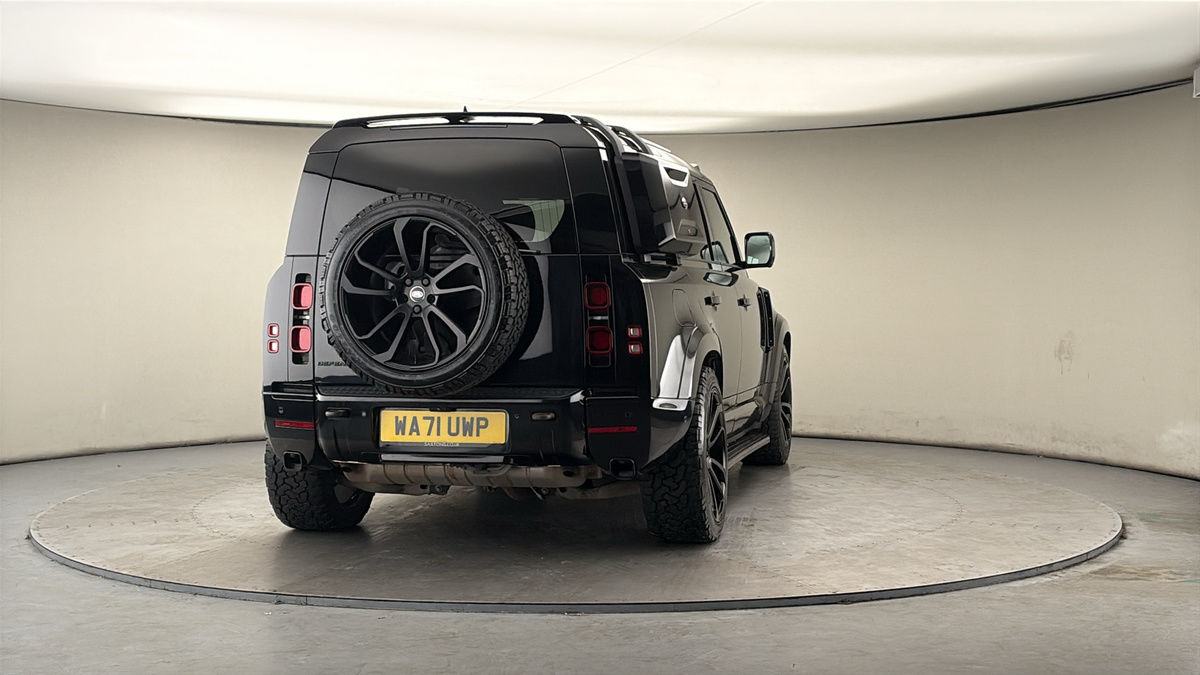 More views of Land Rover Defender 110