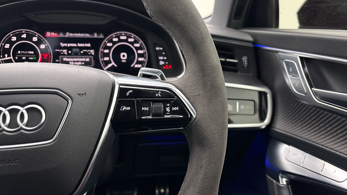 Audi RS6 Avant Image 14