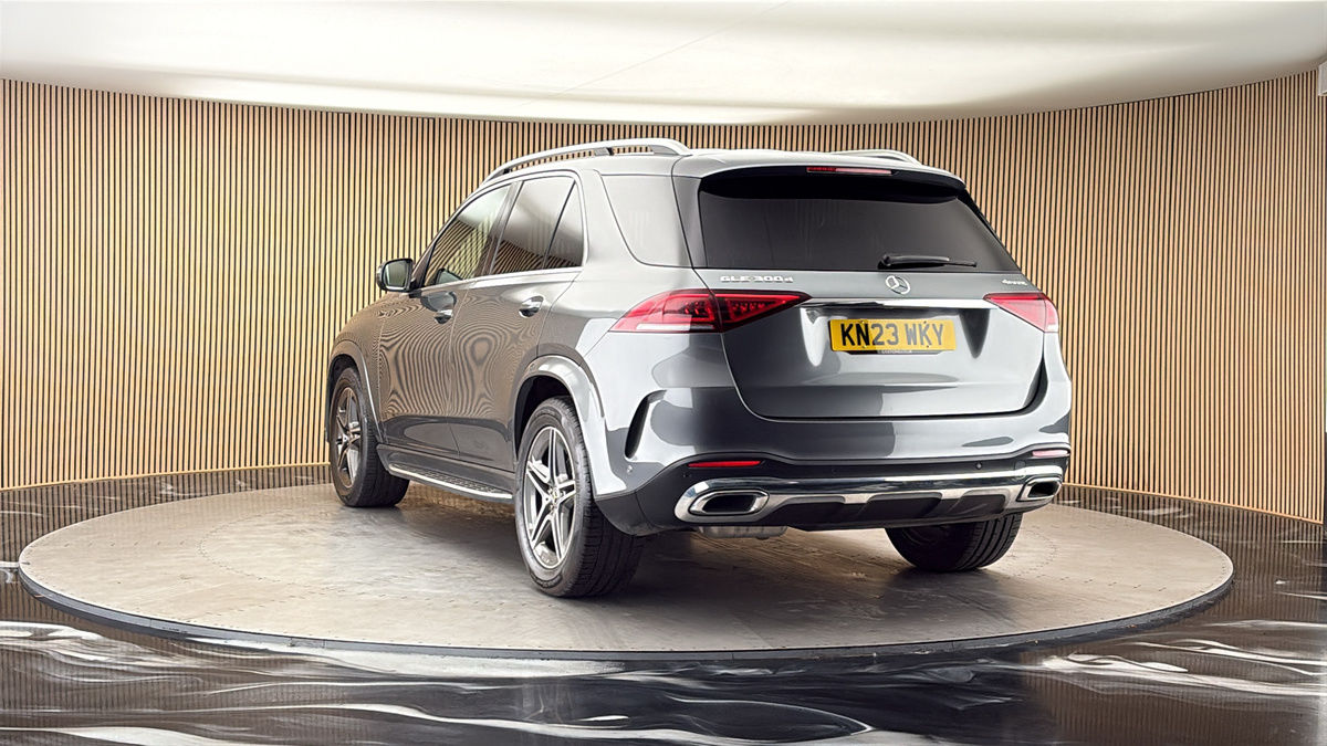 More views of Mercedes-Benz GLE