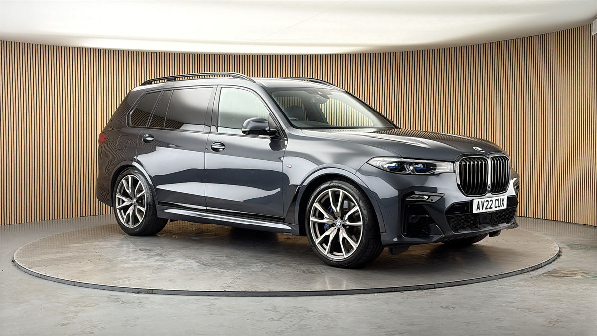 More views of BMW X7