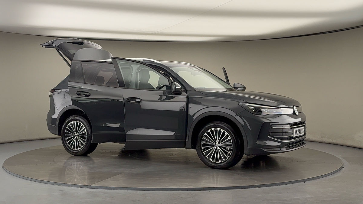 More views of Volkswagen Tiguan