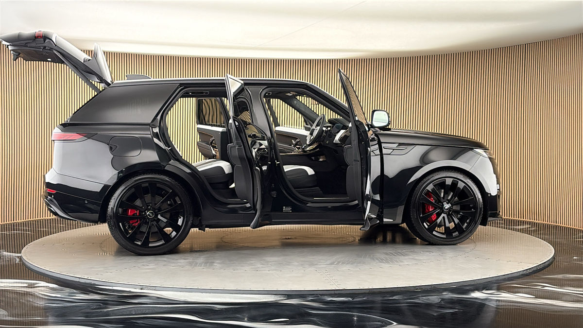 More views of Land Rover Range Rover Sport