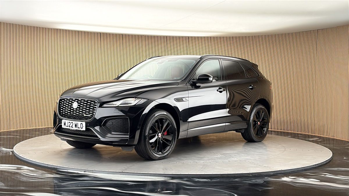 Jaguar F-PACE Image 20