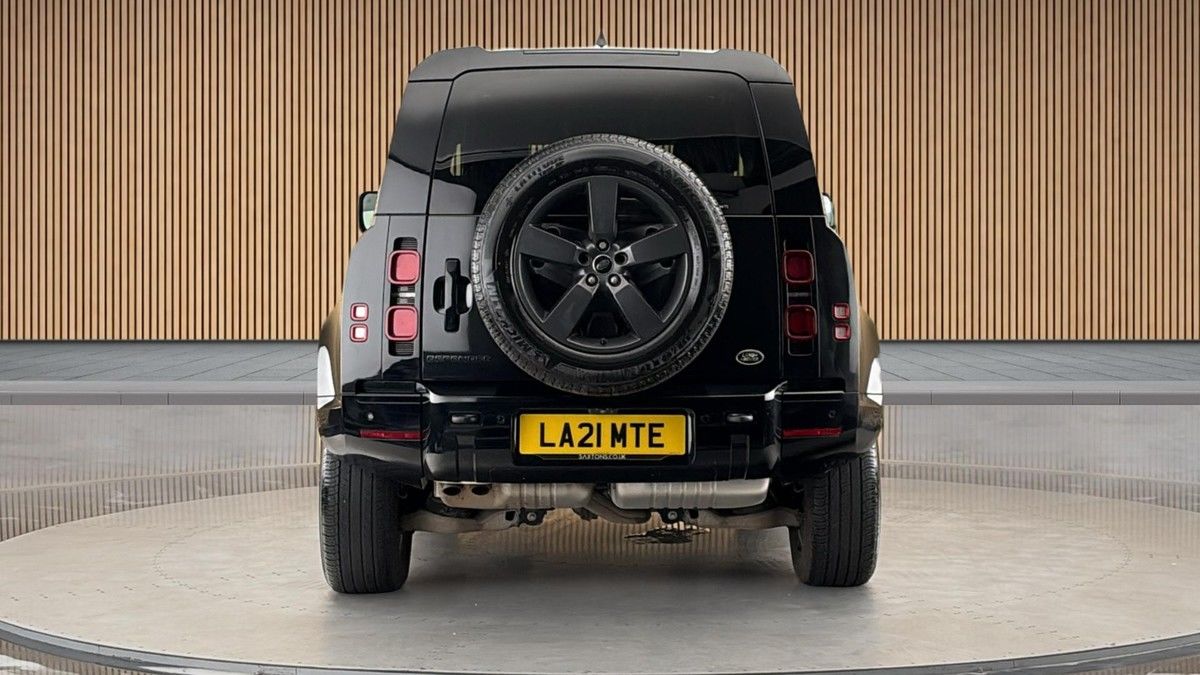 Land Rover Defender 90 Image 4