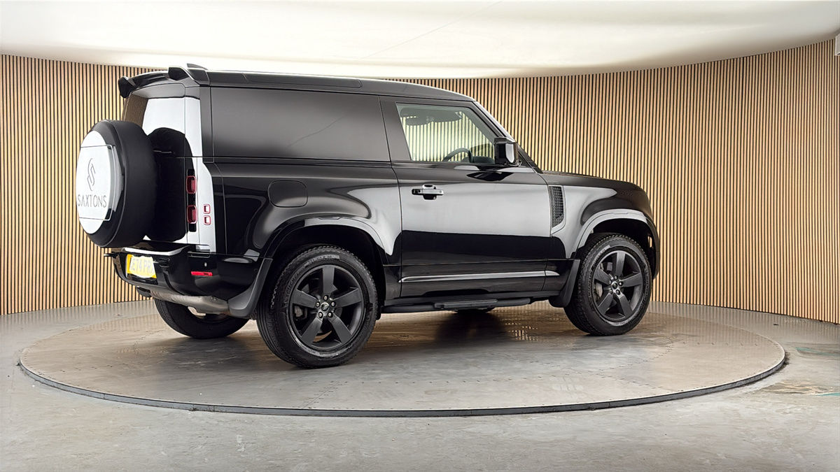More views of Land Rover Defender 90