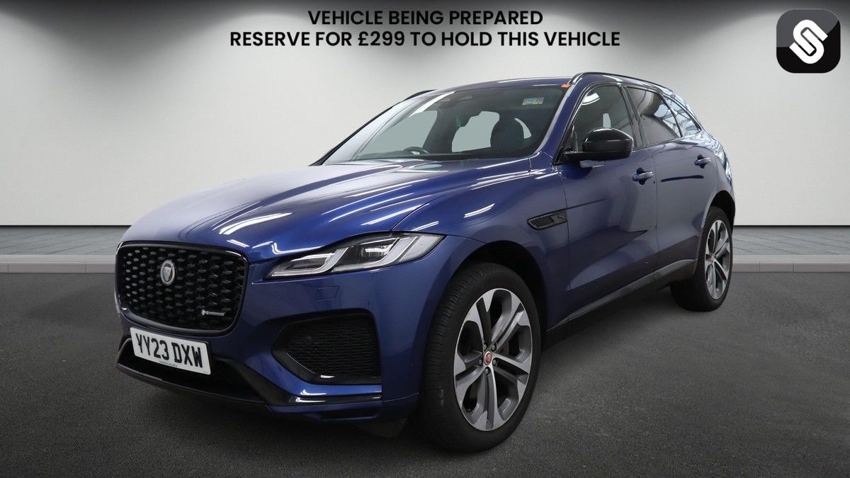 Jaguar F-PACE Image 2