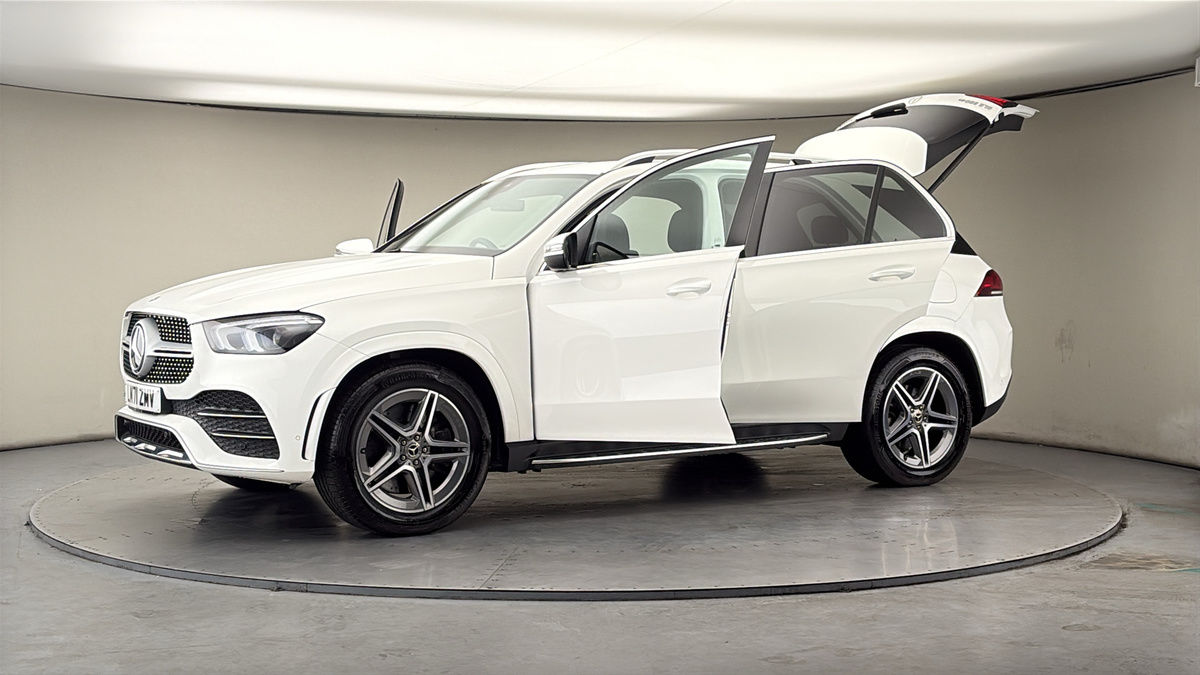 More views of Mercedes-Benz GLE
