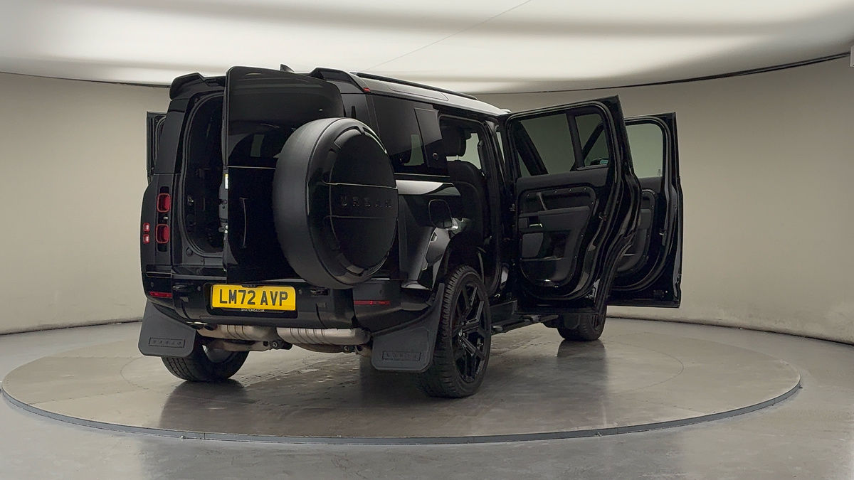 More views of Land Rover Defender 110