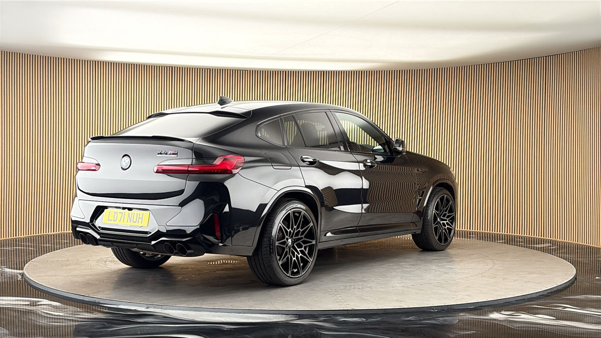 More views of BMW X4 M