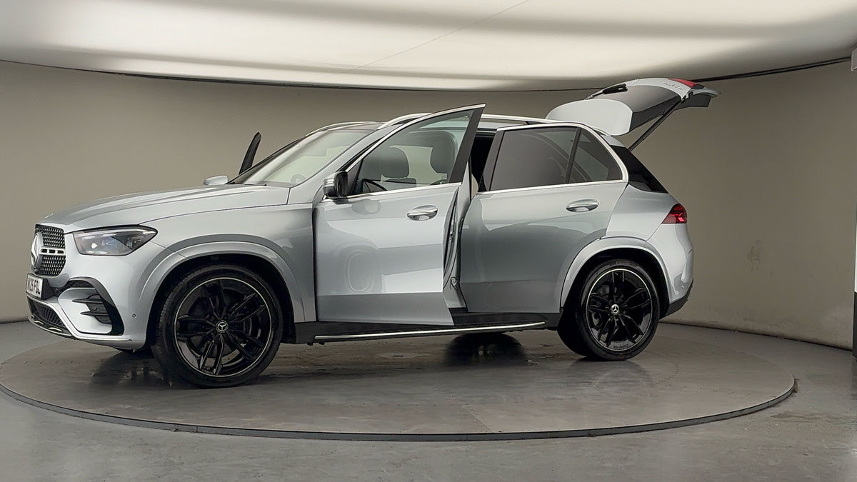 More views of Mercedes-Benz GLE