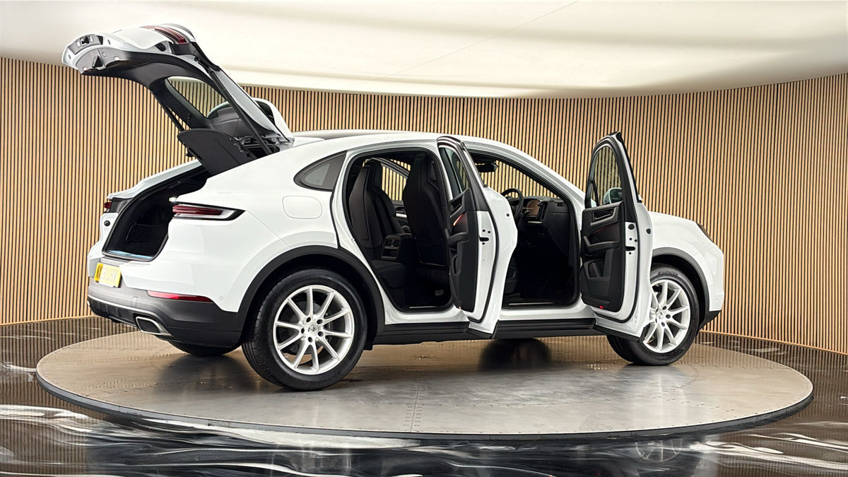 More views of Porsche Cayenne