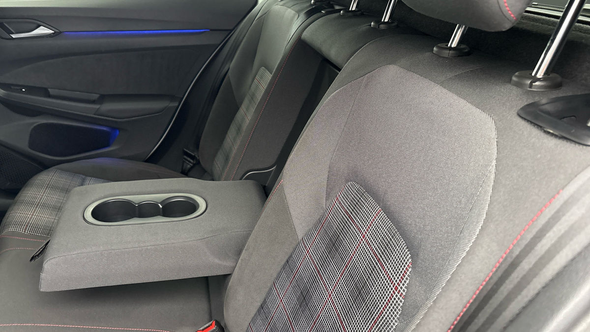 Volkswagen Golf Image 9