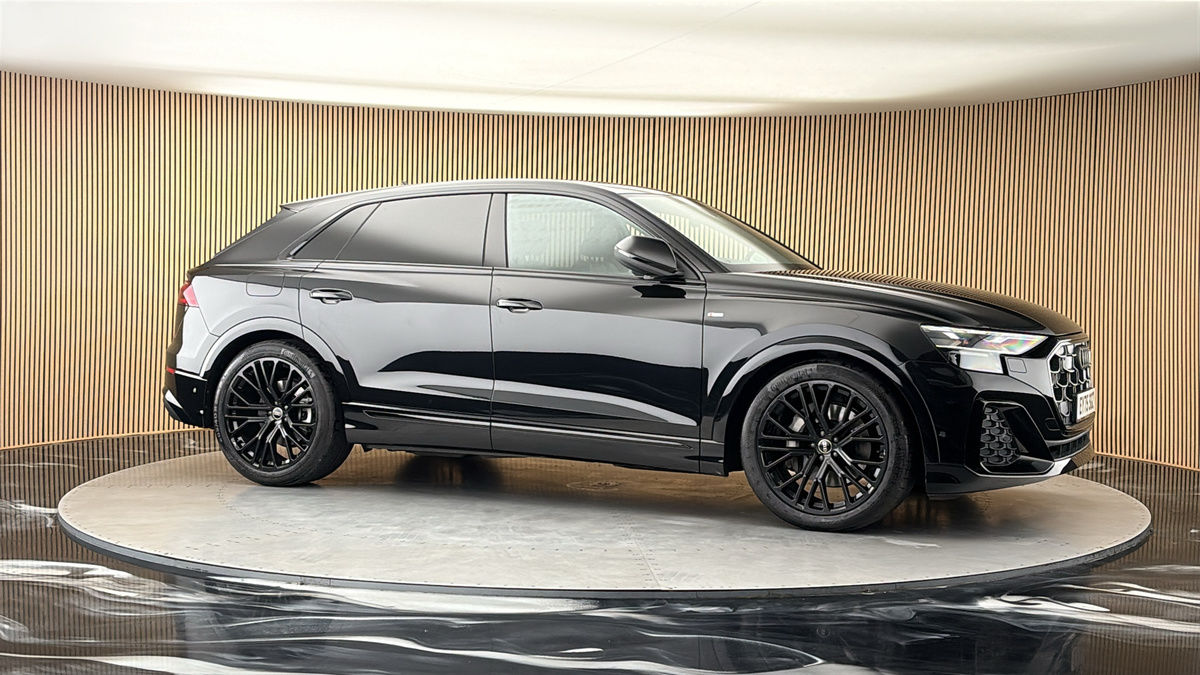 More views of Audi Q8