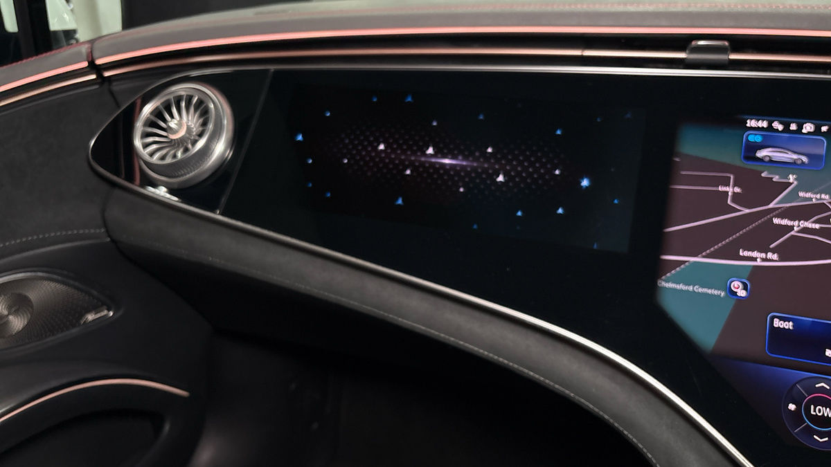 Mercedes-Benz EQS Image 24