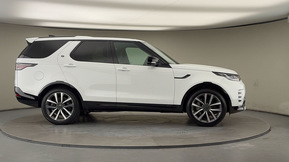 More views of Land Rover Discovery