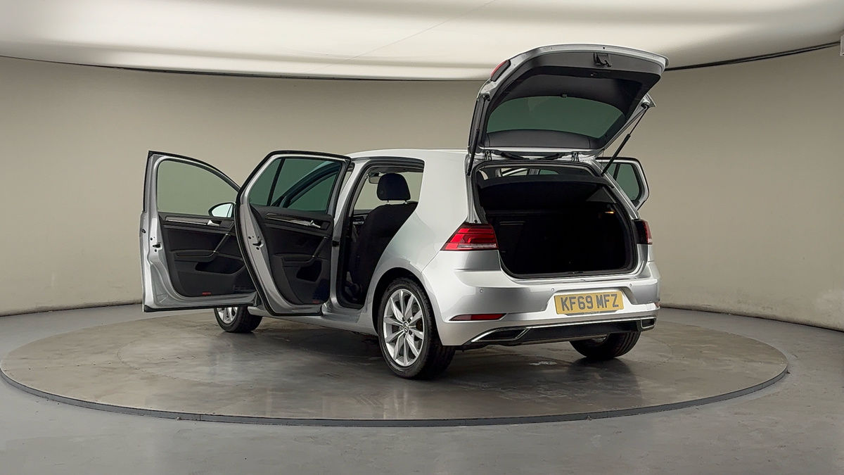 Volkswagen Golf Image 23